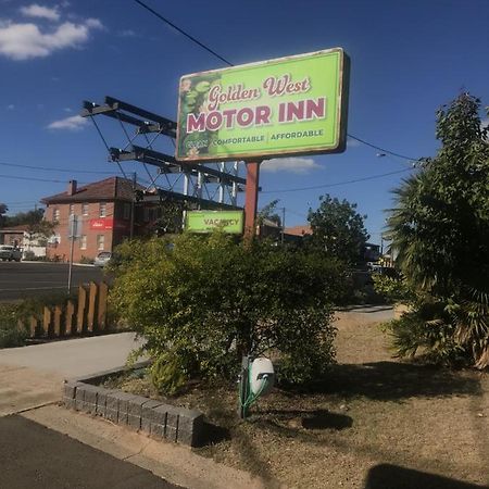 Golden West Motor Inn Miles ภายนอก รูปภาพ