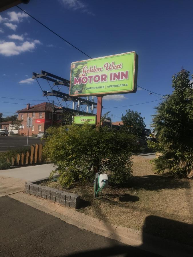 Golden West Motor Inn Miles ภายนอก รูปภาพ